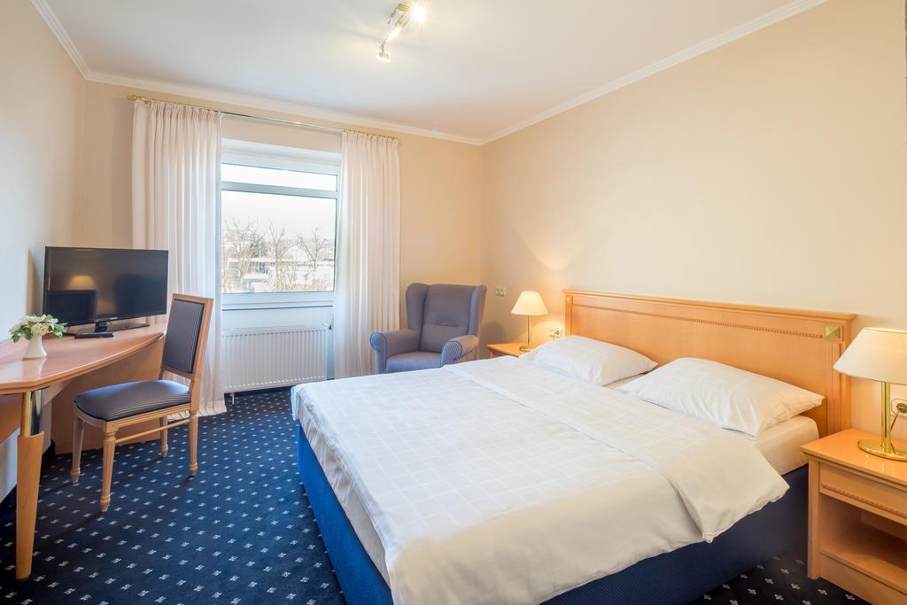Trip Inn Hotel Astoria Гьотинген Стая снимка