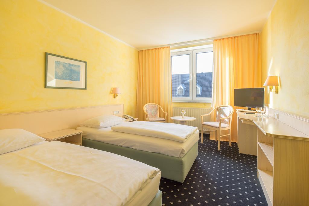 Trip Inn Hotel Astoria Гьотинген Стая снимка