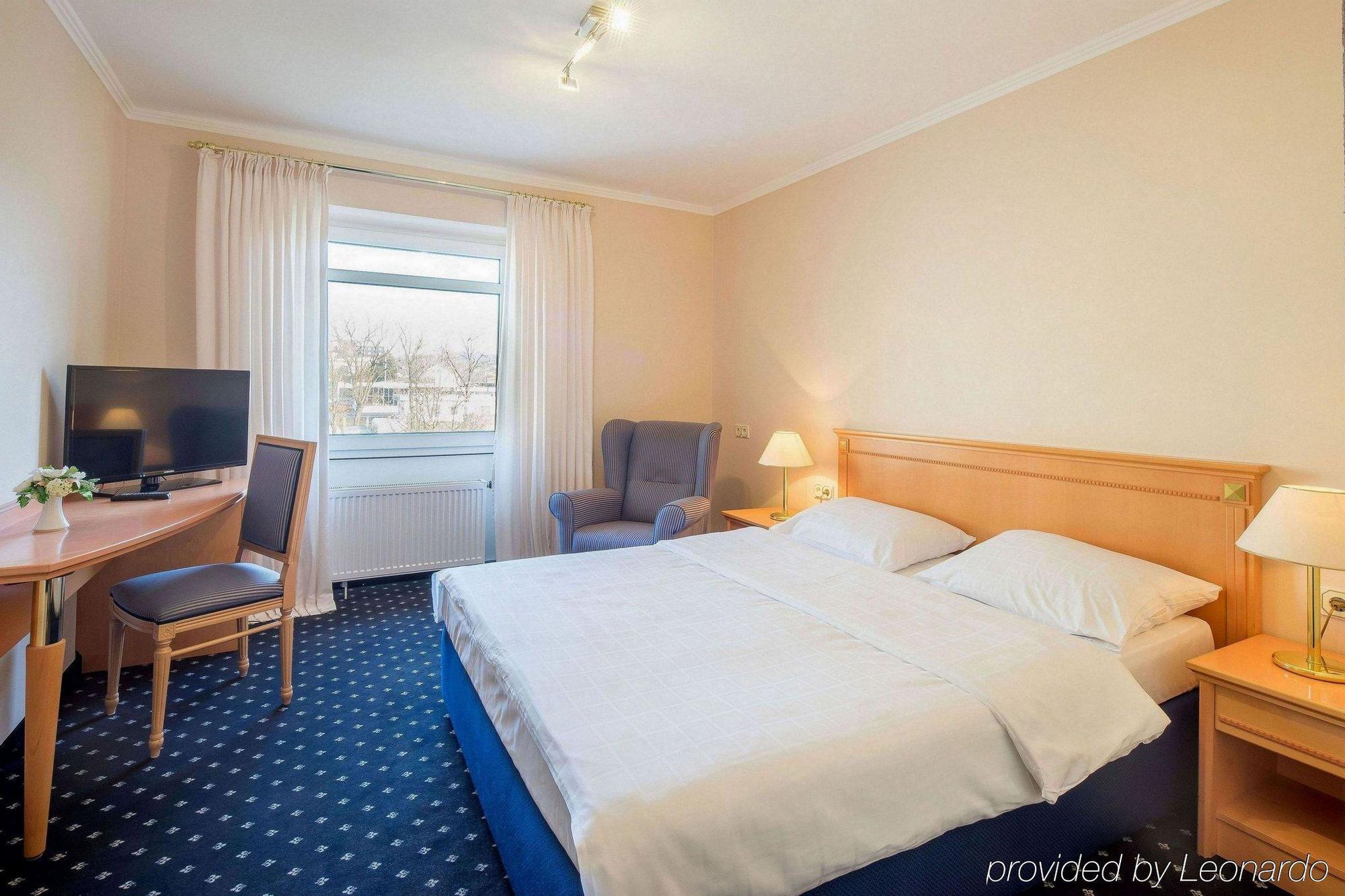 Trip Inn Hotel Astoria Гьотинген Екстериор снимка