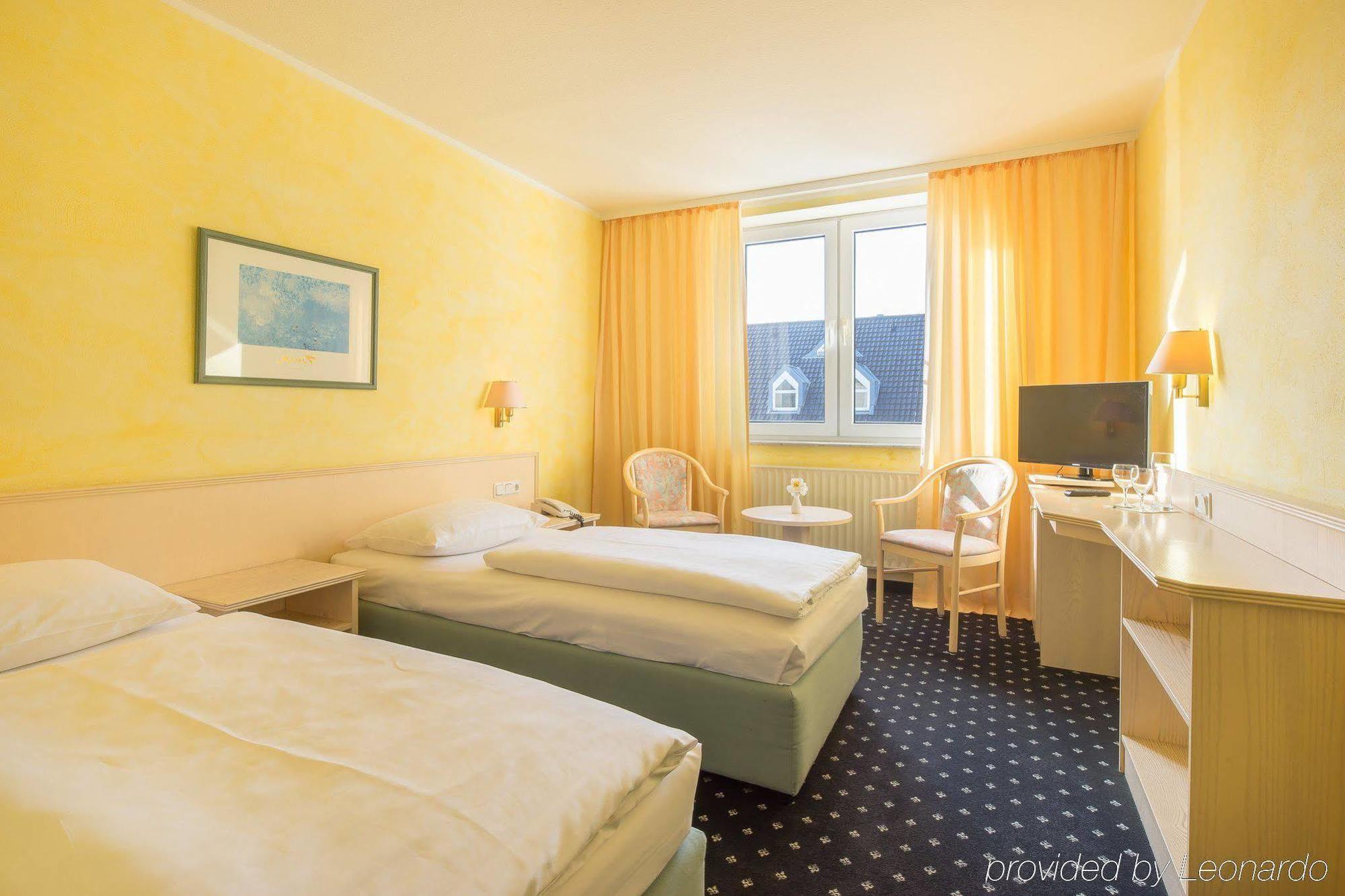 Trip Inn Hotel Astoria Гьотинген Екстериор снимка