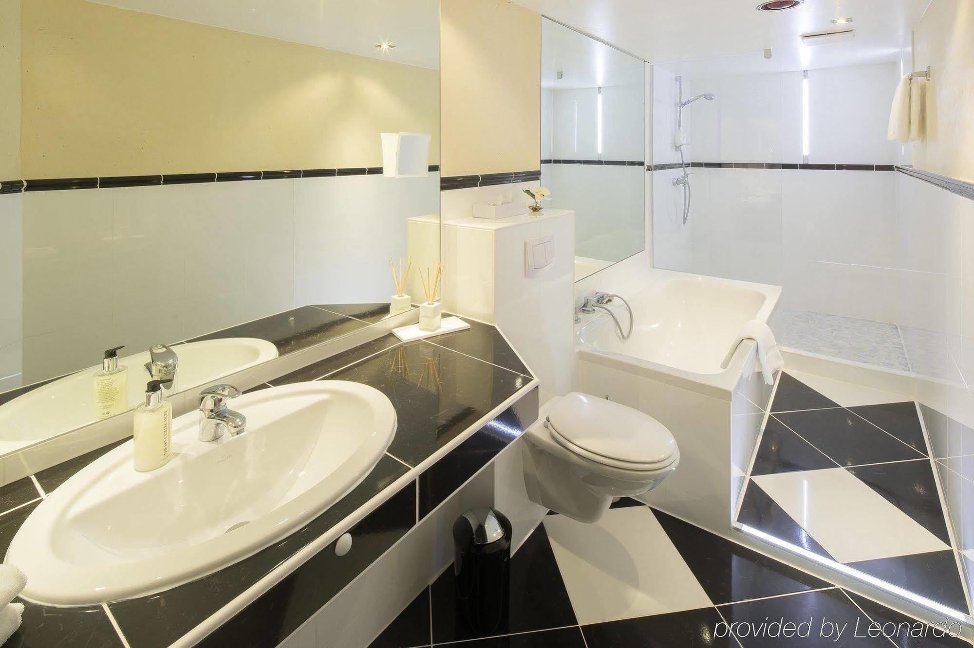 Trip Inn Hotel Astoria Гьотинген Екстериор снимка